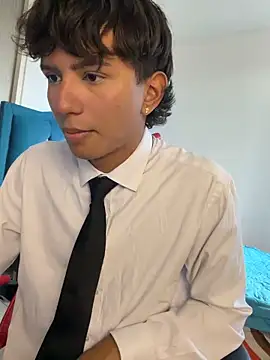 Snapshot of Leonarrrd_01 chatting on 12/01/25, 09:48 Leonarrrd 01 online show from 12/01/25, 09:48