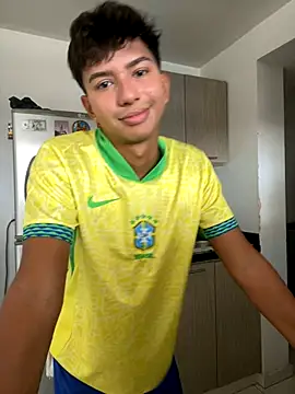 Snapshot of Leonarrrd_01 chatting on 10/03/25, 04:52 Leonarrrd 01 online show from 10/03/25, 04:52