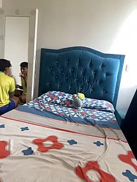 Snapshot of Leonarrrd_01 chatting on 09/23/25, 08:27 Leonarrrd 01 online show from 09/23/25, 08:27