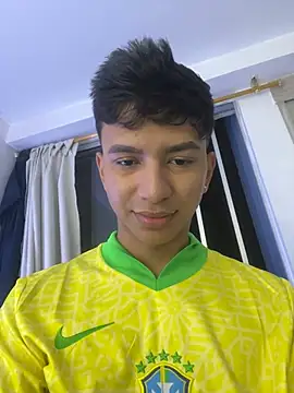 Snapshot of Leonarrrd_01 chatting on 02/27/25, 02:46 Leonarrrd 01 online show from 02/27/25, 02:46