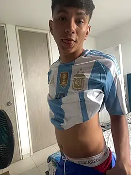 Snapshot of Leonarrrd_01 chatting on 02/27/25, 05:47 Leonarrrd 01 online show from 02/27/25, 05:47