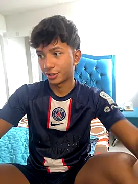 Snapshot of Leonarrrd_01 chatting on 10/06/25, 03:13 Leonarrrd 01 online show from 10/06/25, 03:13