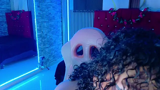 miahernadez303av online show from 03/01/26, 04:12