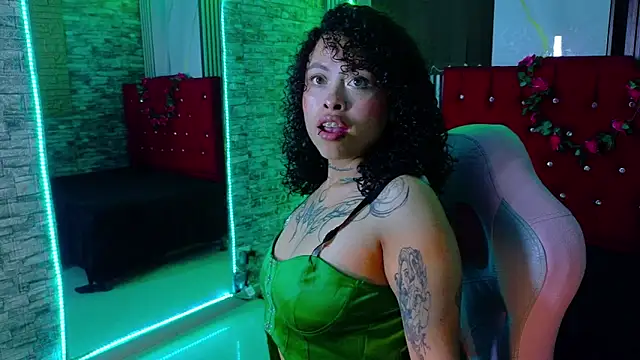 miahernadez303av online show from 03/23/26, 02:11