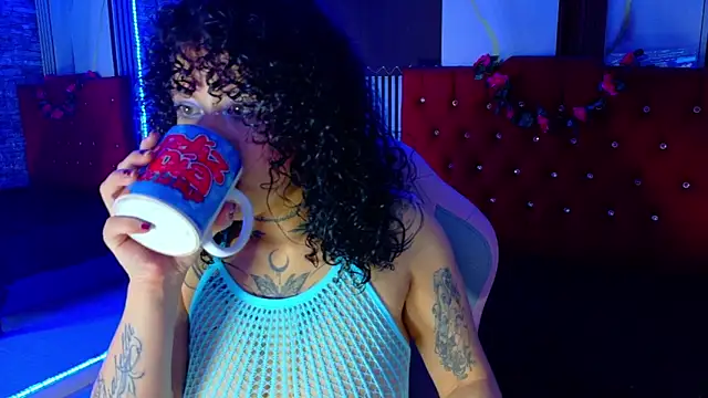 miahernadez303av online show from 03/10/26, 05:22