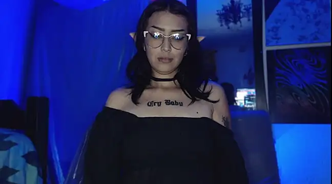 Snapshot of Alice_Phantom_x chatting on 01/23/25, 07:11 Alice Phantom x online show from 01/23/25, 07:11