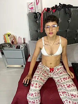 Antonella Cruz02 online show from 05/08/26, 04:16