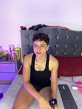 Antonella Cruz02 online show from 05/21/26, 03:15