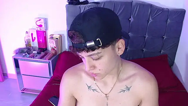 Antonella Cruz02 online show from 06/09/26, 04:35