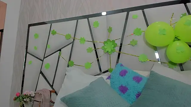  aurora18  online show from 03/18/26, 03:09