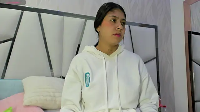  aurora18  online show from 09/10/25, 03:05