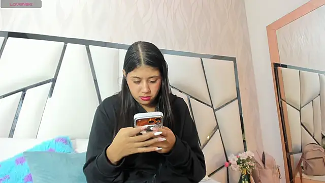  aurora18  online show from 02/13/26, 03:06