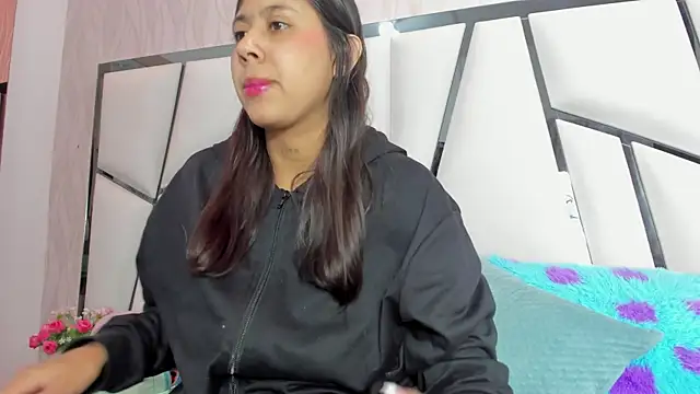  aurora18  online show from 04/02/26, 03:13