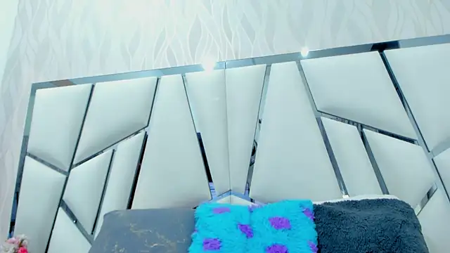  aurora18  online show from 03/22/25, 03:20