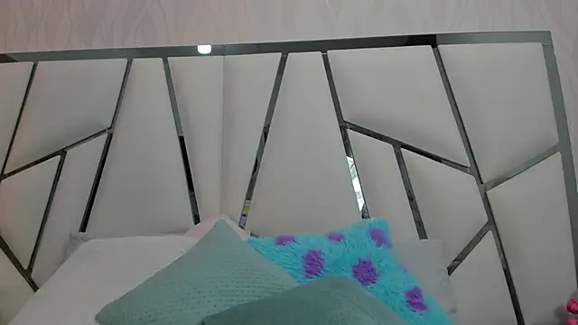  aurora18  online show from 02/26/26, 03:06