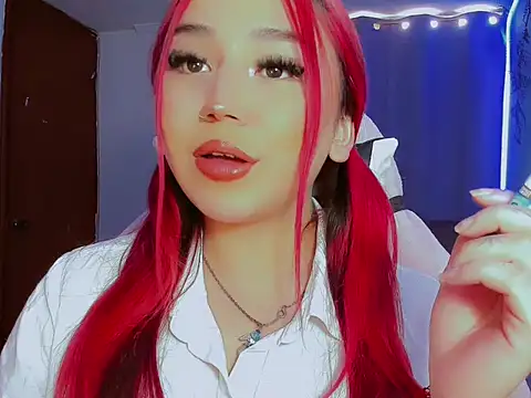 madisonx17 online show from 11/19/25, 08:20