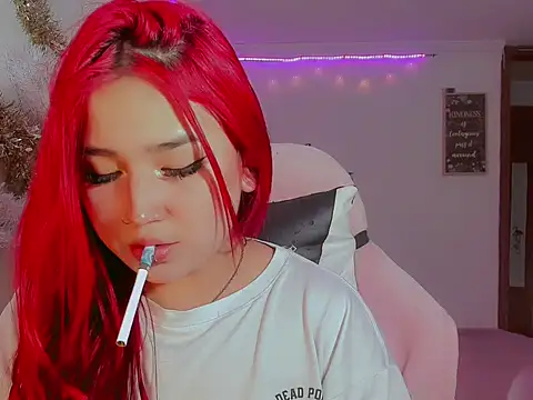 madisonx17 online show from 12/17/25, 08:58