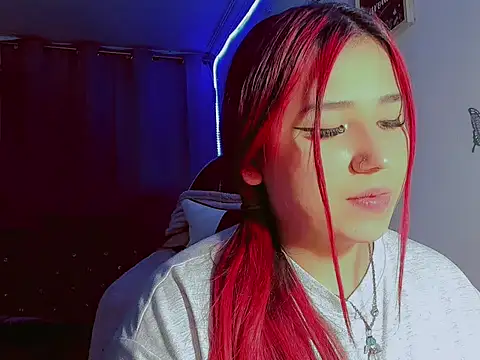 madisonx17 online show from 11/09/25, 12:14