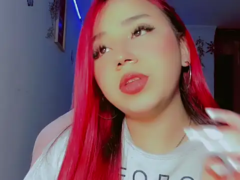 madisonx17 online show from 10/21/25, 11:15
