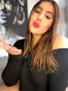 ValerieHilton online show from 10/19/25, 07:05