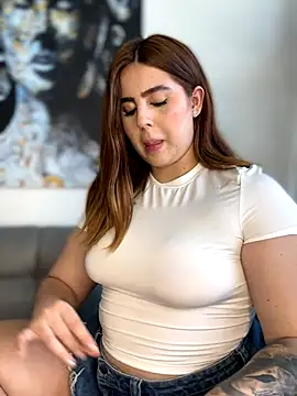 ValerieHilton online show from 10/06/25, 09:48