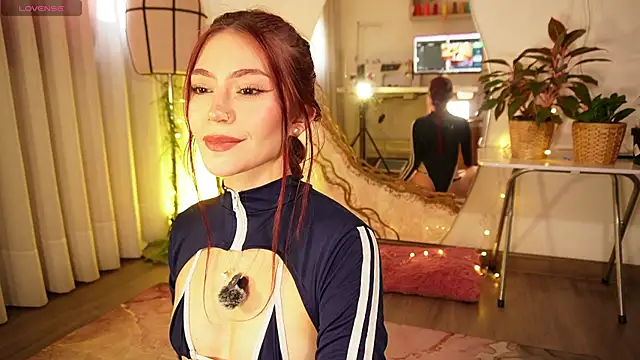 chloebritto online show from 04/22/26, 02:02