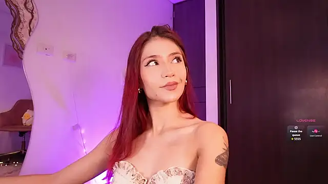 chloebritto online show from 11/09/25, 03:49