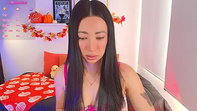 Snapshot of lilyy_evanss chatting on 10/06/25, 09:15 lilyy evanss online show from 10/06/25, 09:15