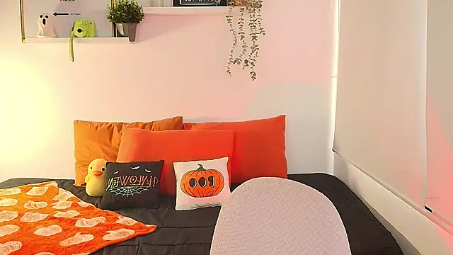 lilyy evanss online show from 11/10/25, 09:42