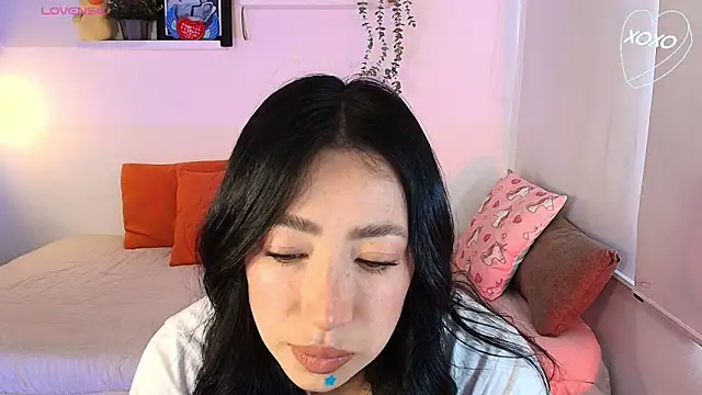 lilyy evanss online show from 04/09/26, 10:27
