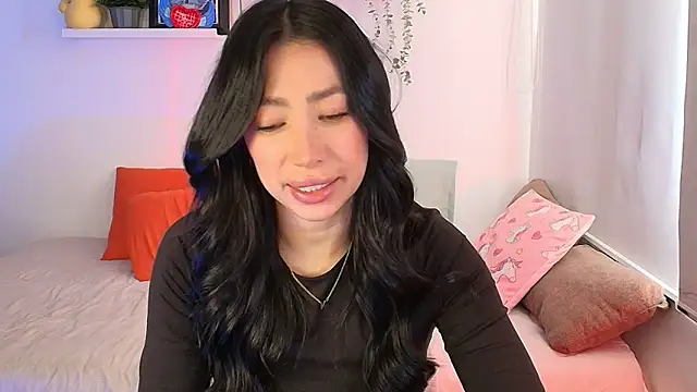 lilyy evanss online show from 04/08/26, 10:00