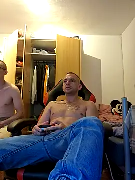 Snapshot of magicSeX4You chatting on 10/07/25, 09:49 magicSeX4You online show from 10/07/25, 09:49