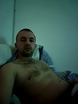 Snapshot of magicSeX4You chatting on 03/18/25, 04:50 magicSeX4You online show from 03/18/25, 04:50