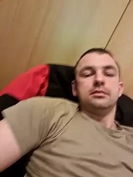 Snapshot of magicSeX4You chatting on 02/04/25, 05:55 magicSeX4You online show from 02/04/25, 05:55