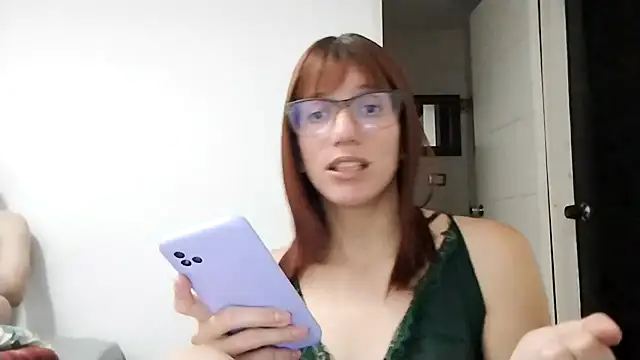 Snapshot of Luna-e-Franco1 chatting on 02/05/26, 12:28 Luna-e-Franco1 online show from 02/05/26, 12:28