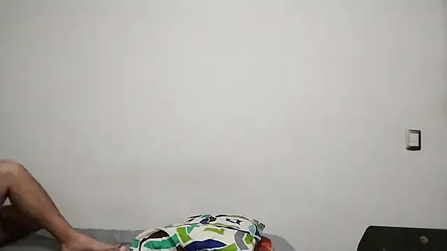 Snapshot of Luna-e-Franco1 chatting on 02/21/26, 01:07 Luna-e-Franco1 online show from 02/21/26, 01:07