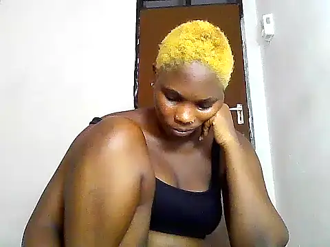 Snapshot of SexyKimberly23 chatting on 10/18/25, 12:07 SexyKimberly23 online show from 10/18/25, 12:07