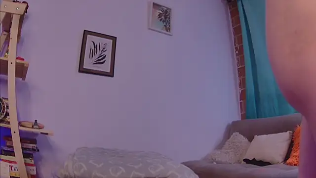 Lucy Princes online show from 02/19/25, 03:50