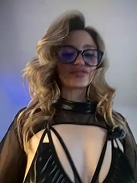 Lucy Princes online show from 02/19/25, 06:55