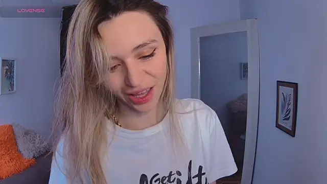 Lucy Princes online show from 03/20/25, 05:02