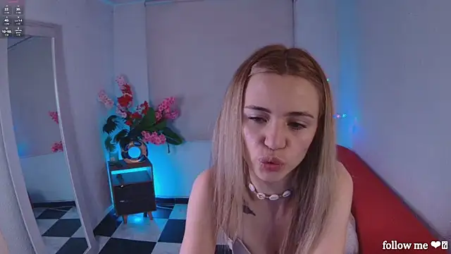 Lucy Princes online show from 03/04/26, 08:44