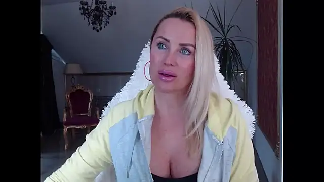 eyesangel22 online show from 03/07/25, 11:40