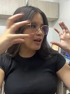 CamilaSofiia online show from 10/16/25, 08:28