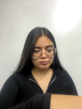 CamilaSofiia online show from 10/22/25, 07:57