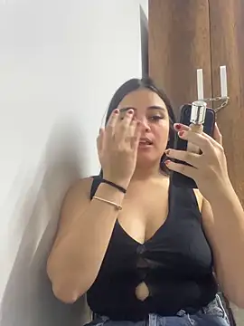 CamilaSofiia online show from 10/24/25, 08:52