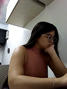 CamilaSofiia online show from 10/12/25, 04:41