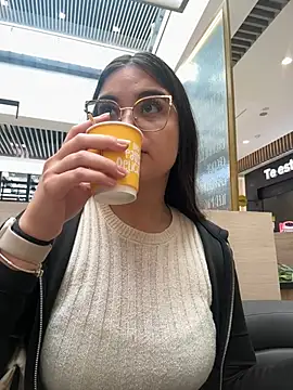 CamilaSofiia online show from 02/17/26, 07:22