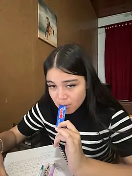 CamilaSofiia online show from 04/11/26, 02:19