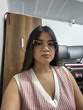CamilaSofiia online show from 10/02/25, 07:28