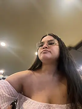 CamilaSofiia online show from 05/20/26, 11:35